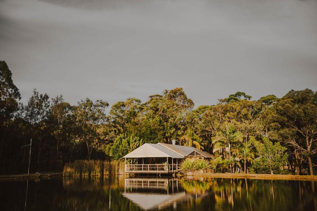 The Boathouses At Leaves & Fishes 勒弗戴尔 外观 照片
